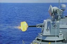 中国刚刚测试了世界上最强大的海军舰炮 而美国情报部门表示它将在2025年前准备战争