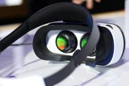 世界首款人眼分辨率VR耳机