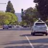 谷歌展示其自动驾驶汽车如何不会杀死自行车或撞上停放的汽车