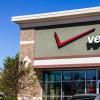 Verizon增加商店的费用 减少他们的在线