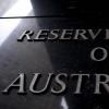 经济学家警告澳洲联储利率降到最低联邦政府加大向家庭发放所得税的压力