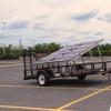 这款为特斯拉提供动力的太阳能拖车看起来很恐怖
