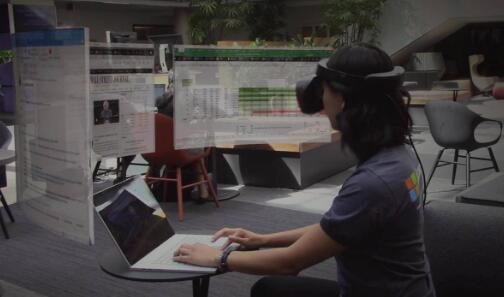 微软MtRogers让你在公共场合佩戴VR耳机以提高工作效率
