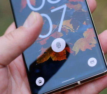谷歌Pixel6a智能手机不会使用与Pixel6相同的指纹传感器
